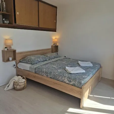 Apartman Karla *