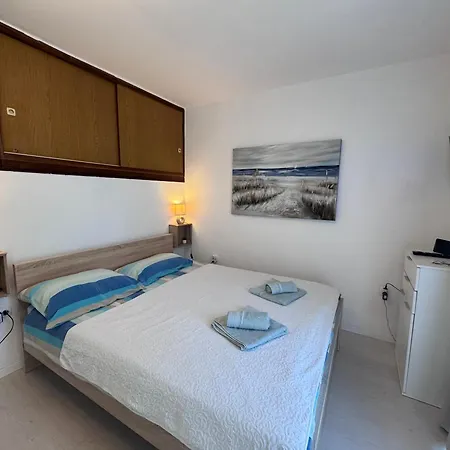 Apartman Karla *